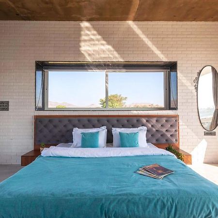 Stayvista'S Bellisimo Panorama - Lakeside Oasis With Infinity Pool, Modern Interiors, Open-To-Sky Bathtub, And Lush Green Lawn Nashik Exterior foto