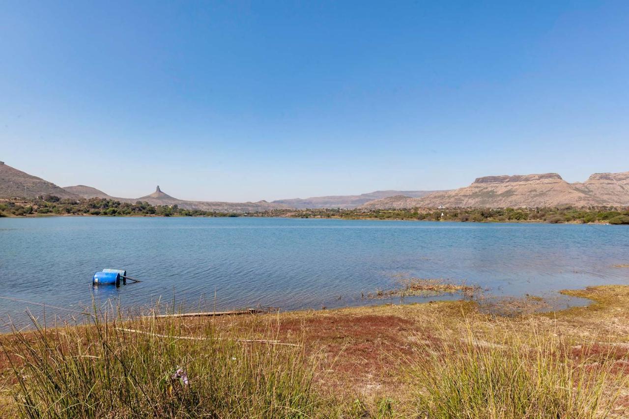 Stayvista'S Bellisimo Panorama - Lakeside Oasis With Infinity Pool, Modern Interiors, Open-To-Sky Bathtub, And Lush Green Lawn Nashik Exterior foto